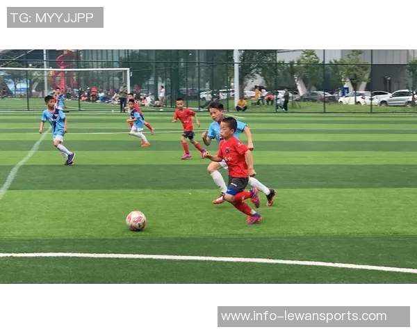 98足球热潮席卷全国青少年足球发展新机遇与挑战解析