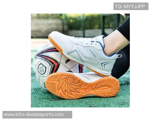 平底足球鞋的选择与搭配技巧助你在球场上尽显风采